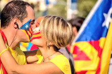 Diuen que tenim crispada la societat catalana, la foto ho diu tot