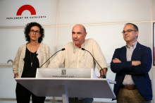 El president del grup de JxSí, Jordi Turull, la portaveu, Marta Rovira, i el diputat Lluís Llach