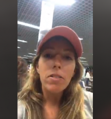 Captura del vídeo de Nuria Goma on explica que vola cap a Catalunya per votar l'1-O