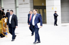 El vicepresident destituït Oriol Junqueras, amb el seu advocat en arribar a l'Audiència Nacional