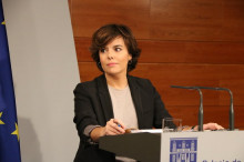 La vicepresidenta del govern espanyol, Soraya Sáenz de Santamaría, en roda de premsa a La Moncloa