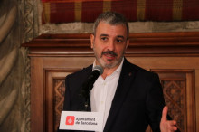 El líder del PSC a l'Ajuntament de Barcelona i segon tinent d'alcalde, Jaume Collboni, en l'atenció als mitjans del dia de la Mercè, al saló de plens