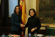 La vicepresidenta del govern espanyol, Soraya Sáenz de Santamaría, i la líder de C's a Catalunya, Inés Arrimadas,