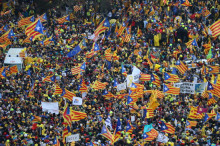 Milers de persones surten al carrer a Brussel·les amb estelades i pancartes a favor de la independència