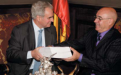 president senat defensor pueblo múgica poble