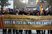 Ambient de la manifestació que sota el lema 'Volem TV3 al País Valencià!' va recorrer els carrers de Castelló de la Plana, un any després de l'apagada. després