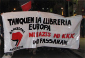 manifestació antifeixista llibreria europa