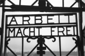 arbeit macht frei camp extermini genocidi nazi nazisme