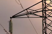 mat molt alta tensió línia electricitat 
