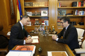 Felip VI signa la dissolució de les Corts espanyoles (Foto: Casa Real de S.M. el Rey)
