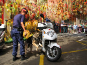 mossos gràcia exhibició demostració