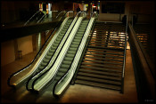 escales mecàniques escala estació