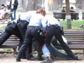 mossos d'esquadra maltractaments tortura policia catalana catalunya barcelona carrer detencio