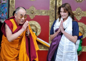 Carla Bruni sí es va reunir amb el Dalai ara fa uns mesos