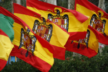 banderes preconstitucionals falangistes feixistes àguila gallina