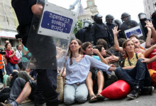 manifestants, policia, mossos, acampada, indignats, acampadabcn