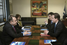 El primer ministre britànic, David Cameron, amb el primer ministre escocès, Alex Salmond, en una trobada a principis d'any