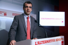 El número 2 del PSC per la demarcació de Barcelona, Maurici Lucena, en un moment de la roda de premsa