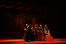 Un moment del musical 'La Família Irreal', que s'ha preestrenat a l'Atlàntida de Vic.