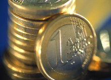 Primer pla d'un munt de monedes d'euros