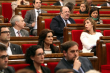 Pere Navarro i Alicia Sánchez-Camacho dins l'hemicicle durant el ple d'investidura, al Parlament de Catalunya