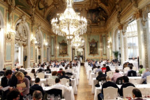 Una de les sales del Casino de Madrid acull el 6è Premi Vila Viniteca de Cata per Parelles,