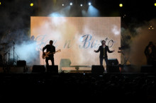 Lax'n'Busto, Grec