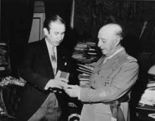 Franco, Samaranch, franquisme, Falange, memòria històrica