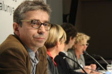 Jordi Martí, de Moviment Catalunya, en primer pla; juntament amb Pia Bosch, Pere Almeda i Magda Casamitjana, en la presentació del nou partit