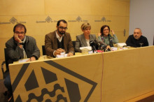Roda de premsa on els cinc regidors han explicat els seus motius que els han portat a abandonar el partit, però quedar-se les actes de regidor a l’ajuntament de Girona