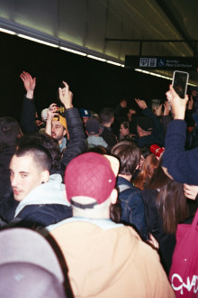 festa i·legal al metro de Barcelona