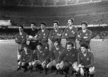 Imatge del combinat espanyol al Camp Nou el 1987 davant unes graderies desèrtiques