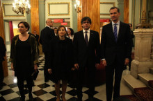 Colau, Forcadell, Puigdemont i Felipe VI a l'arribada al Liceu