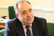 L'exprimer ministre d'Escòcia, Alex Salmond, en un moment de l'entrevista amb l'ACN al parlament de Westminster