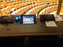 La cabina d'interpretació de la sala del Parlament Europeu que va acollir la conferència de Puigdemont, Junqueras i Romeva