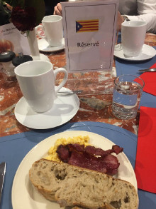 L'esmorzar de Puigdemont avui a un hotel de Tolosa