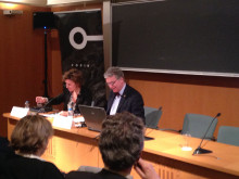 La presidenta del FOCIR, Mònica Sabata, i el professor Daniel Turp