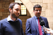 Els diputats suïssos Mathias Reynard, de l'S&D, i Yannick Buttet, de l'EPP, al Palau de la Generalitat