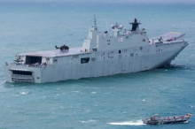 HMAS Adelaide, buc, vaixell, barco