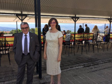 Angel Ros i Angeles Ribes a Talarn rodejats d'estanqueres