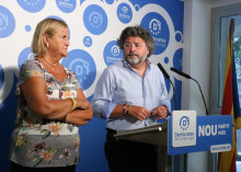 Els dirigents de Demòcrates de Catalunya, Núria de Gispert i Antoni Castellà, en la presentació de la campanya d'estiu per l1-O