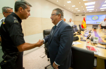 El ministre Juan Ignacio Zoido amb la Policia en una reunió