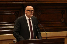 El portaveu del grup parlament de JxSí, Lluís Corominas, intervenint al ple del Parlament