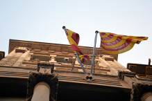 Així estaven les banderes de la conselleria de la conselleria de la Vicepresidència i d’Economia i Hisenda