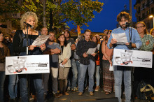 Els periodistes Mònica Terribas i Jordi Évole llegeixen el manifest