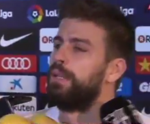 Gerard Piqué aten als mitjans
