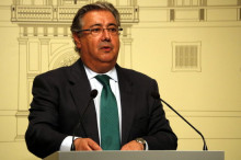 Pla mitjà del ministre de l'Interior, Juan Ignacio Zoido, durant la roda de premsa posterior a la Junta de Seguretat