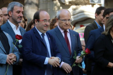 El primer secretari del PSC, Miquel Iceta, i l'expresident José Montilla a l'ofrena floral al monument de Rafael Casanova