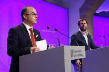 El portaveu del Govern, Jordi Turull, i el conseller de Salut, Toni Comín, en roda de premsa