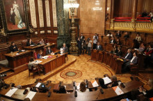 Pla general del ple de l'Ajuntament de Barcelona el 26 d'octubre